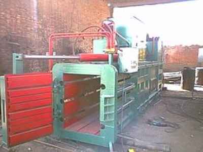 大量供應(yīng)直銷塑料瓶打包機與優(yōu)惠礦泉水瓶打包機